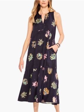 NIC+ZOE Bright Spot Sleeveless Midi
Dress | Floral Navy Tiered